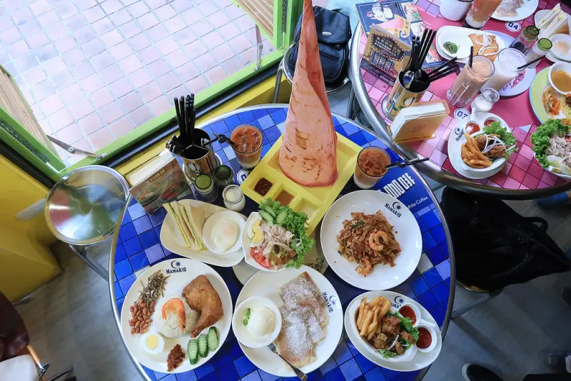  ▌台北．大安區 ▌Mamak檔星馬料理 ♡ 馬來西亞風味特色小吃，價格親民！超吸睛的香酥塔餅！台北東區近捷運忠孝敦化站