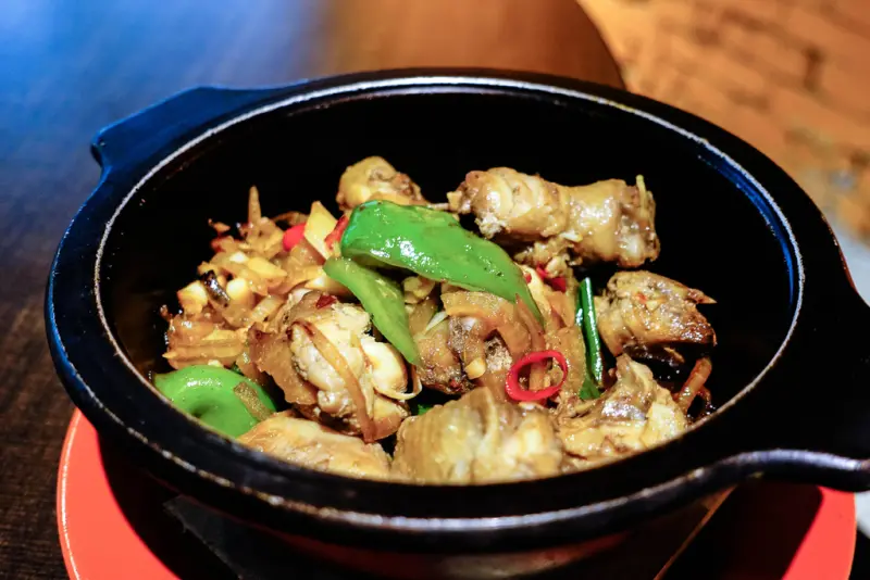 『魔王食記』台北中山 薑母六三  中山區串燒熱炒 冬天吃薑母鴨 夏天吃熱炒 再來一杯啤酒 齁躂拉『文內有店家資訊』