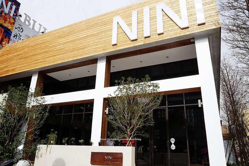 【台中南屯】NINI 尼尼義大利餐廳 公益店 - NINI 公益.NINI第一家跨出桃園的旗艦店.義大利麵和燉飯份量真的很多.老闆怕你吃不飽.餐點口味看個人喜好.家庭朋友聚餐地點
