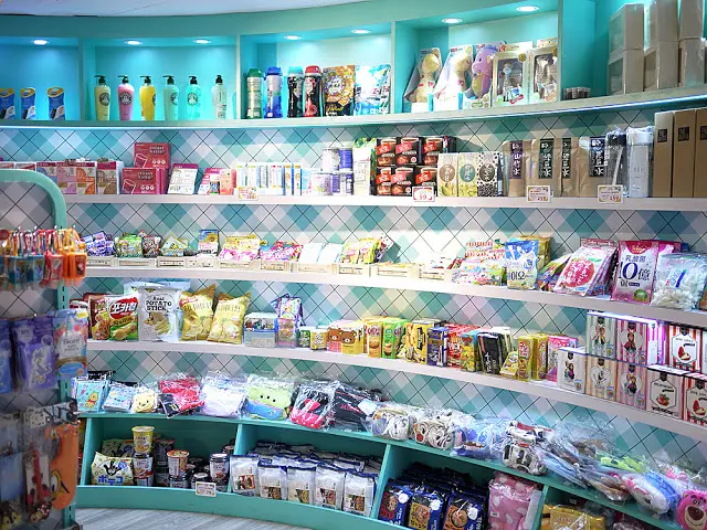 小三美日逢甲旗艦店