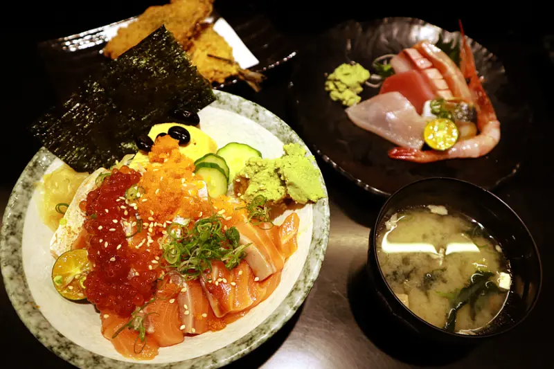 新竹竹北｜心丼隱食堂｜料這麼多．老闆成本要顧呢