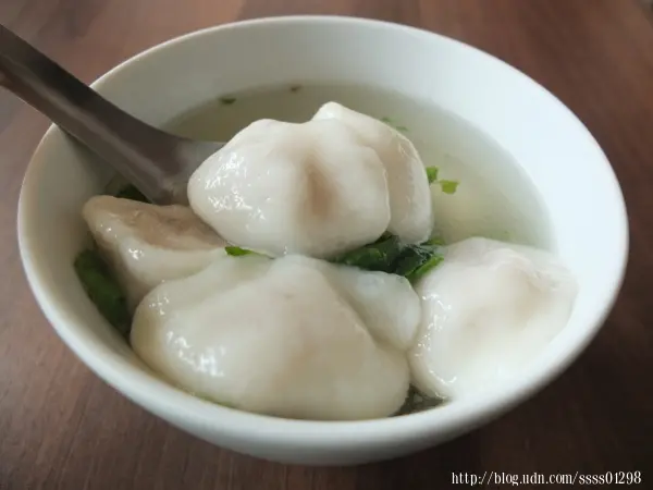 屏東市美食。阿柳湯圓。純手工鮮肉鹹湯圓 皮Q肉餡鹹香散發古早味