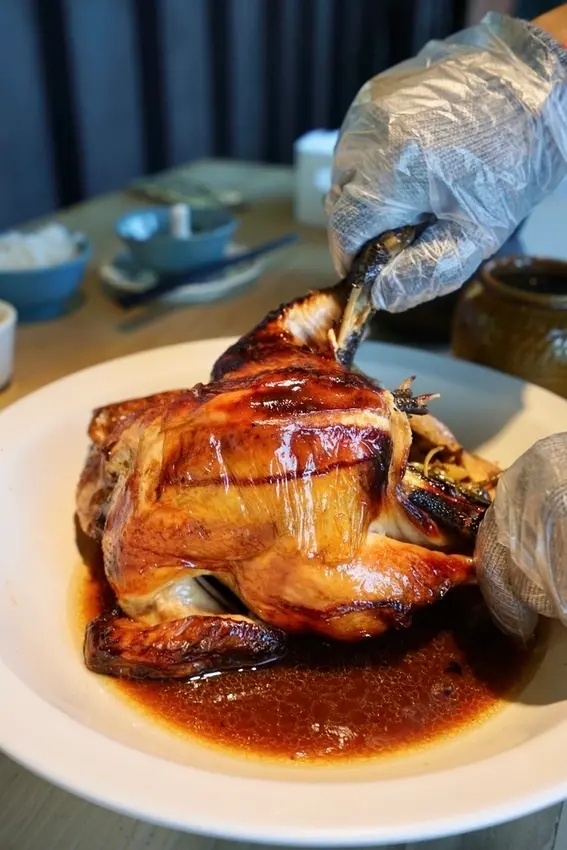 遺忘的故鄉 月廬食堂 - 超人氣炭烤梅子桶雞，坐擁花蓮絕景，貼近大自然用餐的環境，花蓮鳳林鎮美食推薦