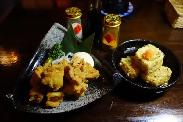 新莊居酒屋推薦 新莊摩多居酒屋，日式料裡、串燒、小酌 新莊深夜食堂，食物美味又充滿人情味的懷舊日本風味居酒屋