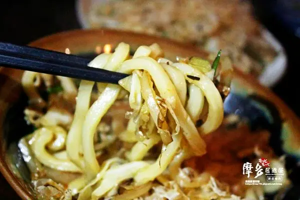 【美食-新莊區】新莊摩多居酒屋，主廚有演過艋舺電影欸！