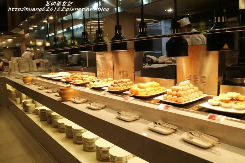 【台北內湖區】內湖港點吃到飽『大八潮坊港式飲茶自助百匯 / 內湖inbase店』燒臘/烤鴨/現燙牛肉湯/點心/飲茶任你拿