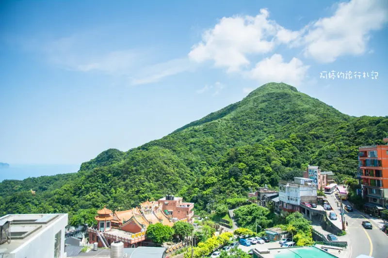 ｜新北景點｜九份一日遊，逛老街吃美食、眺望遠方基隆嶼 - 阿婷的旅行札記。