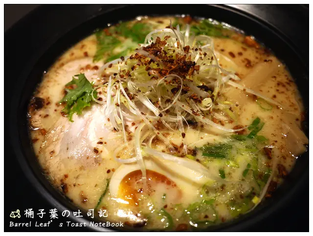 【日式拉麵】台北市中正區│樂麵屋 (站前店) (捷運台北車站) -- 濃而不膩豚骨湯頭 (可客製化、免費無限加麵)