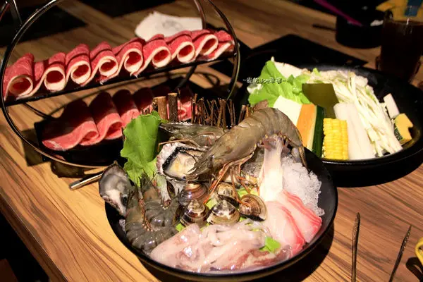 宇良食健康鍋物，吃得到新鮮，氣氛!聚餐的好選擇物有所值的好店。