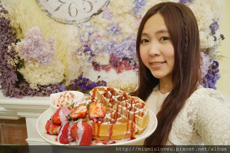 where cafe 微咖啡-發現夢幻美食天堂在中壢/IG打卡點/夢幻乾燥花/有機美食/在地美食