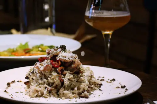 【大安忠孝復興站】Waiting Bistro- 迷人的燉飯與氛圍｜隱藏東區靜巷的義式餐酒館