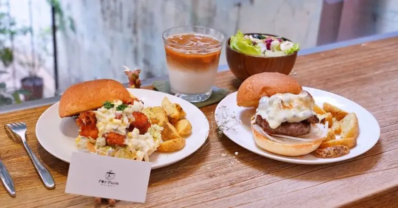 田樂公正小巷店 |台中西區早午餐推薦，IG文青老宅，牛肉漢堡排每日手作，肉質飽滿多汁!