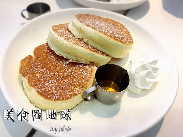 【台中西屯區】台中綿密蓬鬆又飽足的鬆餅 || 入口鬆餅