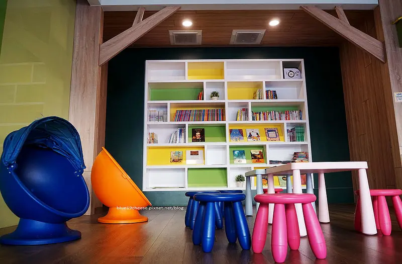 【彰化員林】WeWeat Cafe & Dining好食光-不錯的親子餐廳.一訪二訪.繪本遊戲區.簡單火鍋義大利麵鬆餅咖啡.團體聚餐