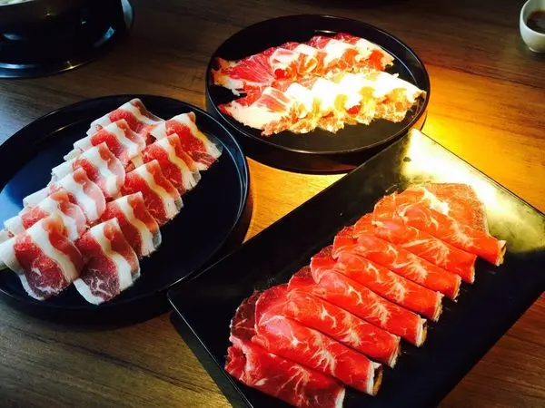 [台中] 拾七 石頭火鍋．輕井澤鍋物旗下新品牌 ☆ 高CP值平價鍋物！