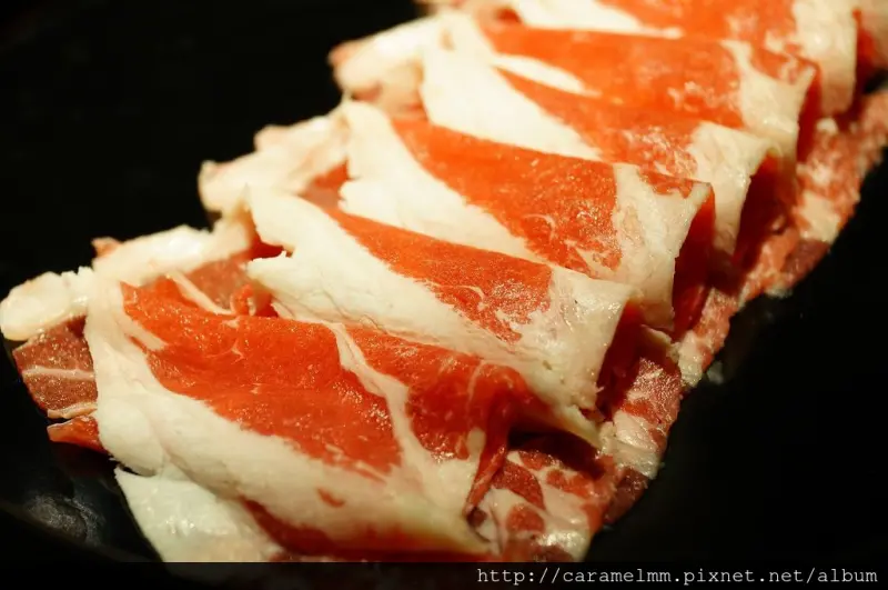 【台中南屯】拾七－輕井澤又一氣勢磅礡新作！石頭火鍋、麻辣鍋、和風燒鍋、壽喜鍋通通都有，請選擇～南屯／永春七路／台中花市