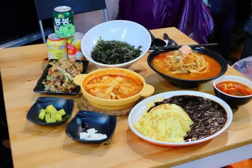 【高雄‧美食】錦華春炒馬 -- 各式道地韓式料理