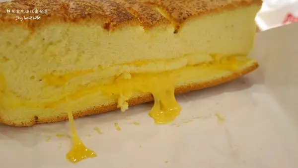 ★食★新北市。淡水→【緣味古早味現烤蛋糕】鹹甜滋味的雙層起司蛋糕