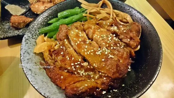 【美食-三重區】街角親子小舖，裡面帶著童年柑仔店的氣息