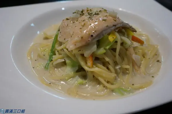 【食記】高雄新興_Nu Cafe妞卡菲@感受主餐輕食午茶甜點的多樣變化 還有談天逛街遊憩的附加價值