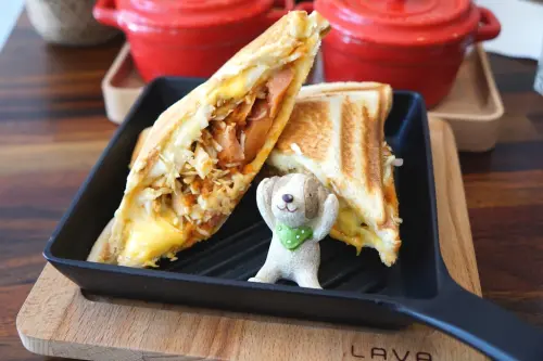 咖啡輕食表現都不錯 還有可愛餐點擺飾哦-1/2 CAFÉ@捷運南京三民站@南京東路五段