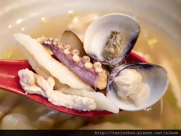 花花，甲飽沒【台北食記】村子口 眷村風味海鮮肉絲麵疙瘩 四平街古早味美食推薦