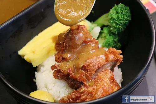 【羽諾食記】三時午咖哩屋南京店❤小資族 上班族平價美食首選❤中山區均一價100元超平價咖哩專賣店