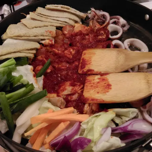 【新北市板橋區 / 府中商圈 / 韓式料理】板橋捷運府中OMAYA春川炒雞              