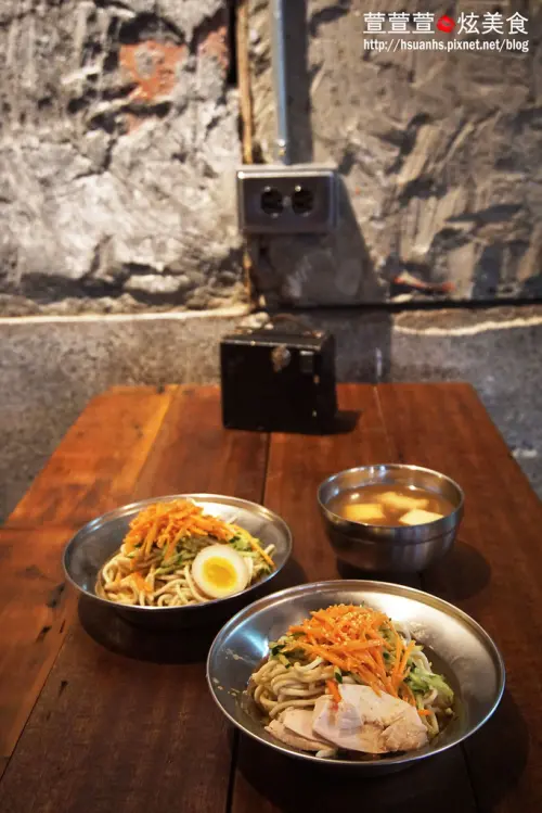 【高雄】麵 · 微涼。晚餐&宵夜場文青涼麵  涼麵配啤酒? 顛覆傳統新滋味