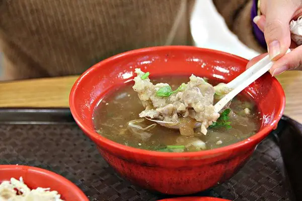 【洪媽媽嘉義ㄟ雞肉飯】新光三越大有店