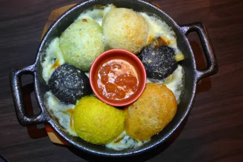 多色正是王道，魔幻五色Pizza 球給你好看!!!MAGO料理魔術美學(文末附完整菜單)