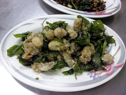 鼎山街現炒美食館              