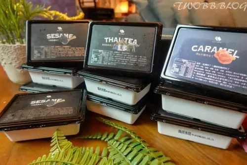 宅配美食｜紅磚布丁》台南伴手禮，布丁界愛馬仕，超質感外盒，口感濃郁，入口滑嫩，內外兼具送禮也好有面子。 - 1個媽咪2個寶