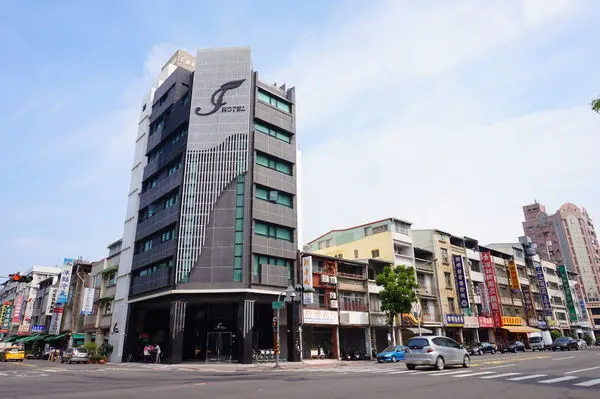 [高雄住宿] 家和商旅-火車站捷運方便商旅/ 免費消夜早餐吃飽飽/ 高雄住宿推薦/ 高雄便宜住宿