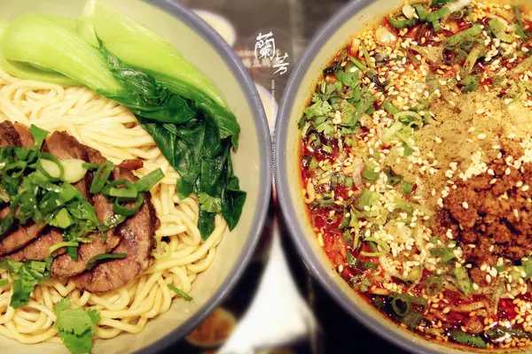 【台北市中山區。小吃】蘭方麵食館  遼寧夜市傳統家鄉味小吃 南京復興站        
      