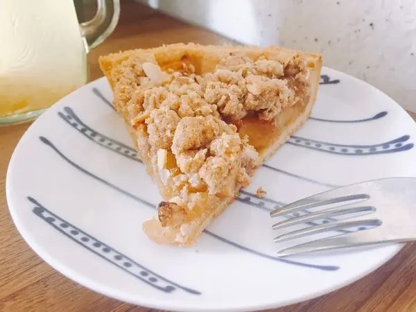 捷運七張站✿老派的約會✿輕柔優雅~甜鹹派都厲害的新店咖啡廳!!