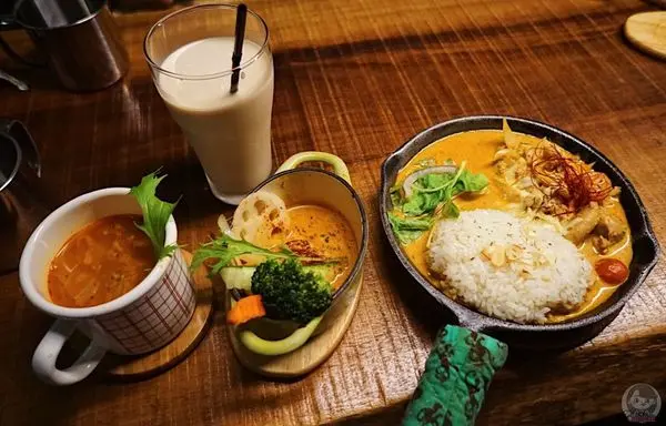 [食記/新北淡水]野營咖哩Kyanpu Curry 捷運淡水站 淡水老街 滿滿幸福感的小農野味咖哩