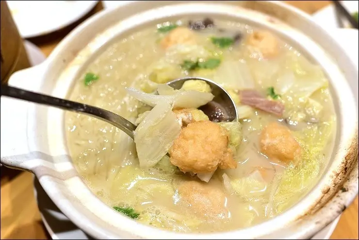 《捷運淡水信義線/大安森林公園站美食》台北福容大飯店順園日本料理~日本料理和阿基師港式茶點一魚二吃！