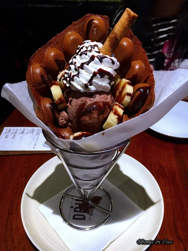 Drip Cafe 好滴 站前店限定的滴蛋仔（台北站前旗艦店）