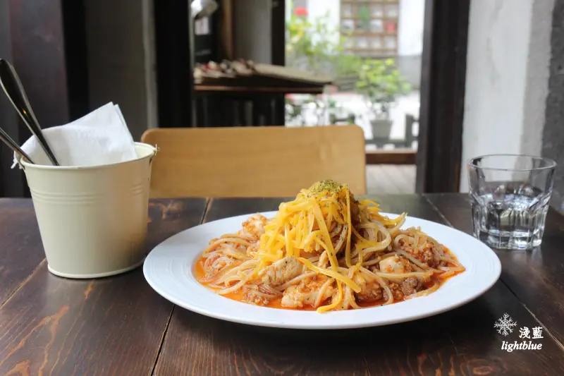 [ 六張犁站美食 ] 淺藍 × 好物 Spirit 咖啡～不輸義式餐廳的美味大份量義大利麵