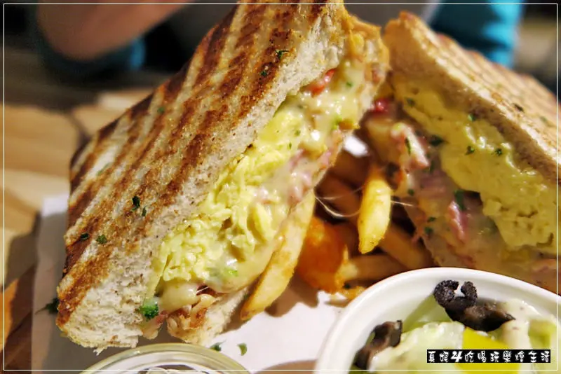 [捷運綠線美食-大坪林站] T.D cafe 早午餐/義大利麵/燉飯/炸物點心沙拉鬆餅/季節湯麵/冷熱飲品超過140項現點現做大份量的美味選項~~