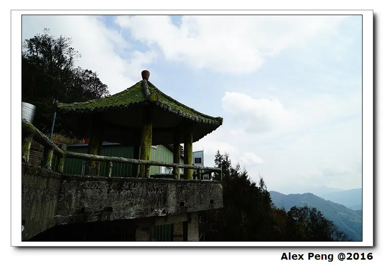 新竹縣-尖石鄉-宇老臭豆腐+萬里山園 賞櫻+李棟山莊