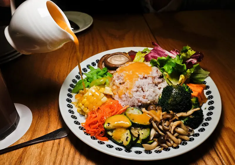 佐曼咖啡館 新推出限量晚餐, 印度黃咖哩燉雞比很多咖哩飯店家還好吃喔!!