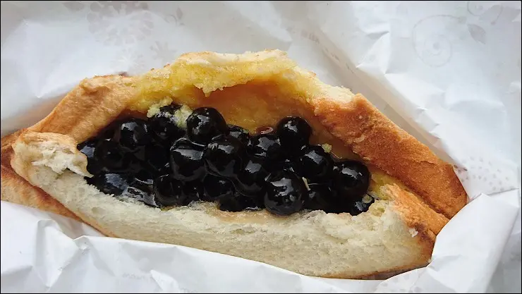 《捷運文湖線/內湖站/文德站美食》Loya熱壓吐司~內湖湖光市場旁熱門新開店，滿口彈牙珍珠的奶酥QQ熱壓吐司！ 