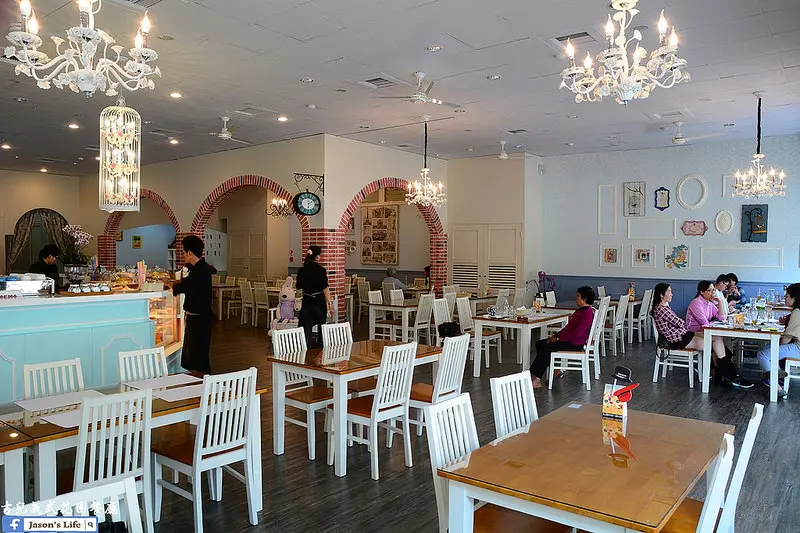 【台中│美食】新開幕餐廳!裝潢夢幻空間寬廣，義大利人指導的用心餐點，食材真材實料，適合聚餐下午茶。吉兒義式花園餐廳