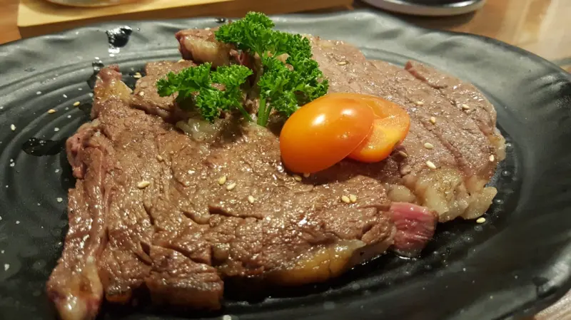 青菜呷呷。食尚小咪 ♥【花蓮市區。極焰精緻燒肉,極焰精緻燒肉創始店 推薦花蓮好吃燒肉店花蓮好吃燒烤花蓮好吃美食餐廳 花蓮極焰燒肉】