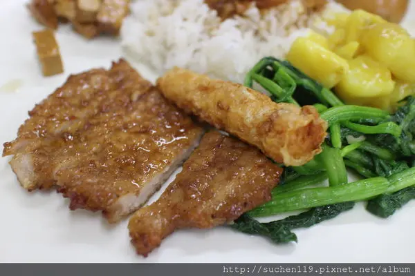 想吃到有家常菜口味的便當非到龍品不可~北平路便當必吃