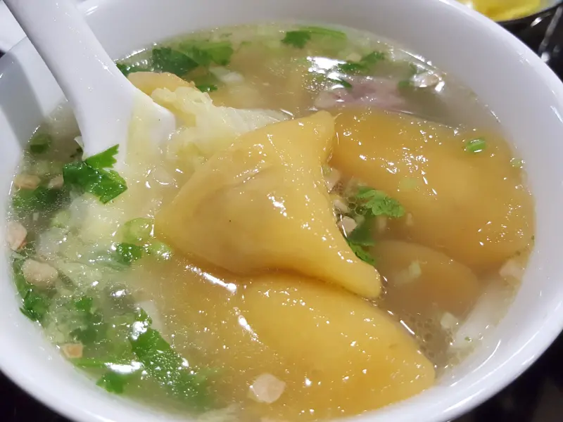 【食-新竹竹東】張媽媽私房小廚 ♥ 蒜酥湯頭的雲吞.水晶餃 ♥ 內餡豐富的鳳城水餃 