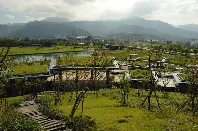 冬山河生態綠舟~~充滿綠意的美景盡收眼底．適合全家同遊的生態景點
