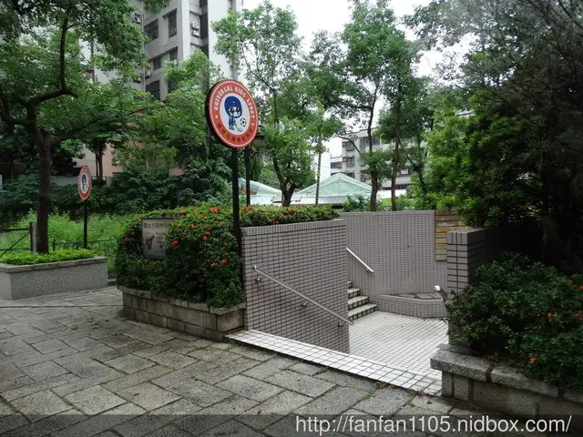 【內湖兒童運動中心】環球兒童運動學院 直排輪/曲棍球/足球 室內場地，不受天候限制